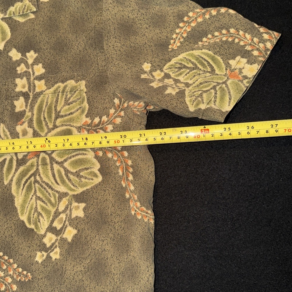 Tommy Bahama 100% Silk Floral Tropical Short Sleeve Button Up Mens Medium - Picture 3 of 5